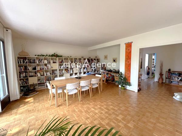 Appartement à SAINT-NOM-LA-BRETECHE, 78860 - 6 pièces 165m²