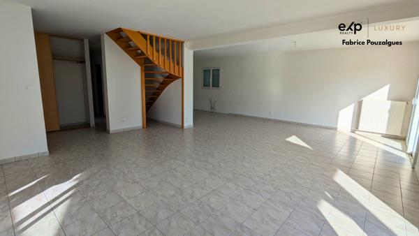 Maison familiale, Jardin, terrasse et environnement agréable