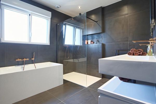 Vous rêvez d’une maison moderne aux finitions premium à Florange ? Cette pépite de 2023 avec cuisine haut de gamme et verrières design va vous séduire !