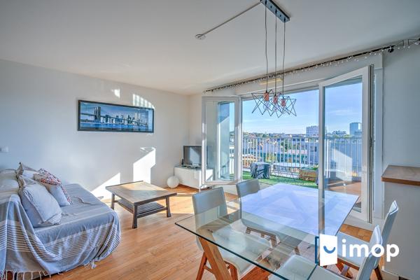 Lumineux 3 pièces 2 chambres avec terrasse et vue dégagée