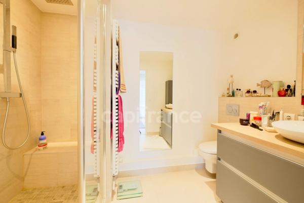 Dpt Yvelines (78), à vendre NOISY LE ROI Résidence des Princes appartement T4 de 115 m²