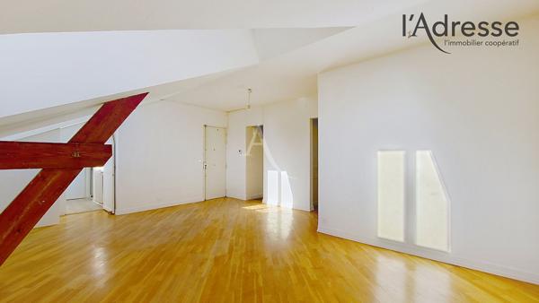 SURESNES/ CARNOT GAMBETTA Appartement dernier étage 2/3 pièces 54m² avec cave