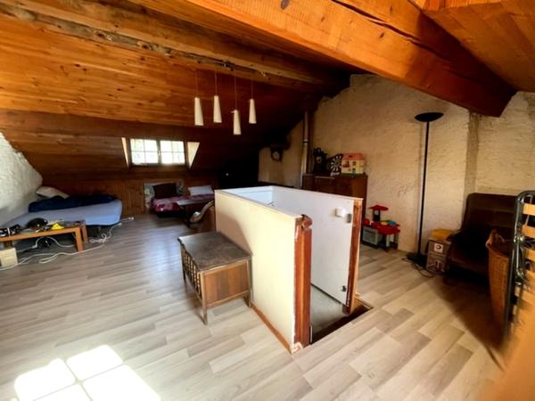 Maison de village 5 pièces  (09) 95 m²