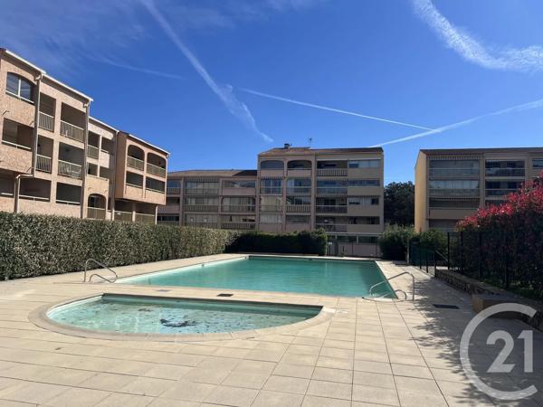 Appartement F2 à vendre  2 pièces - 31 m 2   STE MAXIME  - 83