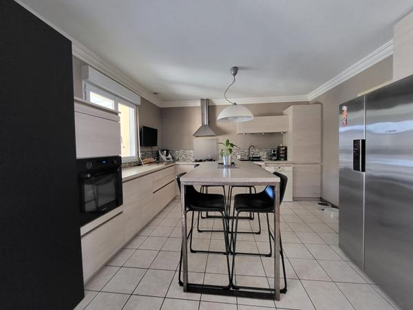 Maison familiale avec piscine chauffée