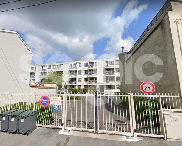 Location Garage Box 10 51100 Reims 26 1639 01 0221
