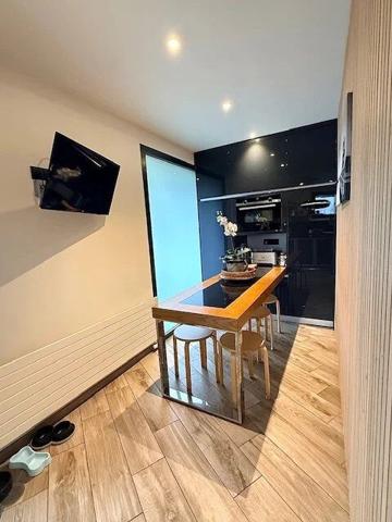 Vente                                                      Villa
                        
                     7 pièces                      253 m2                     à Viarmes