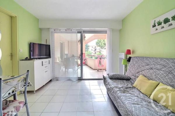 Appartement T2 à vendre  2 pièces - 39,74 m 2   FREJUS  - 83