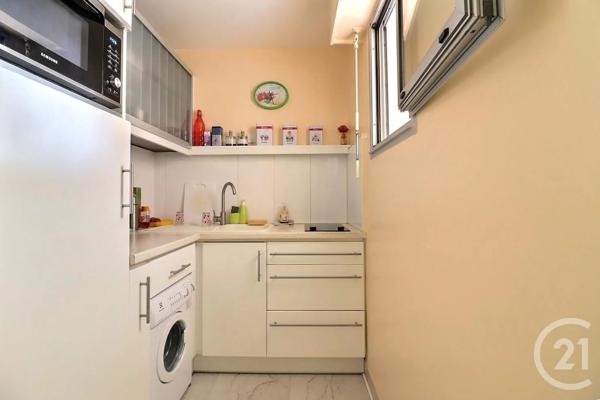 Appartement T2 à vendre  2 pièces - 39,74 m 2   FREJUS  - 83