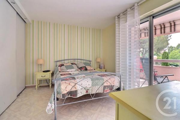 Appartement T2 à vendre  2 pièces - 39,74 m 2   FREJUS  - 83