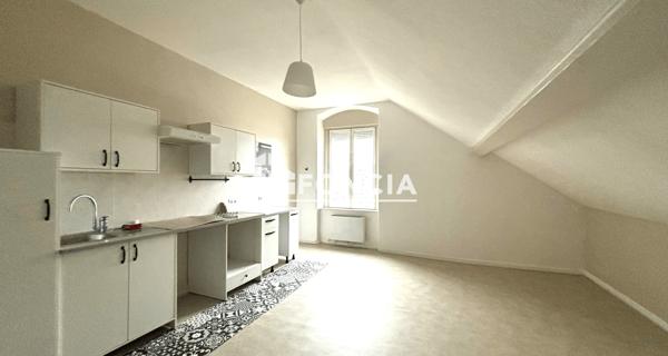 Location Appartement 2 pièces 42.23 m² - Villefranche-sur-saône 69400