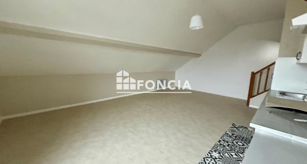 Location Appartement 2 pièces 42.23 m² - Villefranche-sur-saône 69400