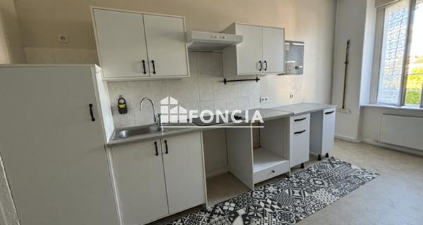 Location Appartement 2 pièces 42.23 m² - Villefranche-sur-saône 69400