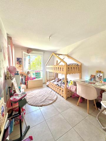 Fréjus proche toutes commodités - appartement 3 pièces récent avec jardin 100m2