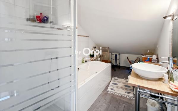 Maison à vendre    6 pièces •  Bézenet