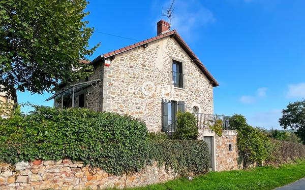 Maison à vendre    6 pièces •  Bézenet