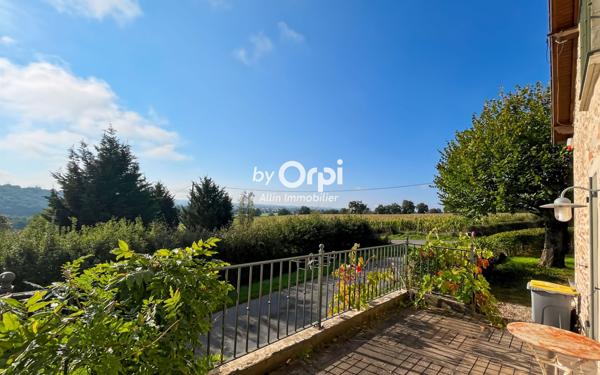 Maison à vendre    6 pièces •  Bézenet