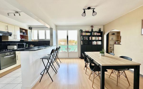 Appartement à vendre    4 pièces • 71 m2 Bruges