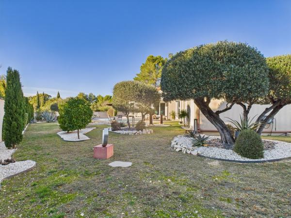 propriété contemporaine 5 pièces