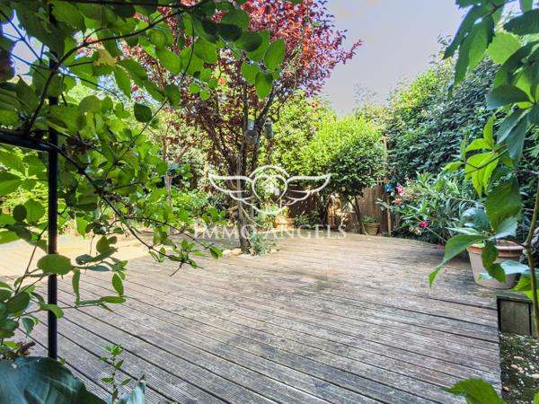 Maison Mitoyenne avec Jardin et Garage