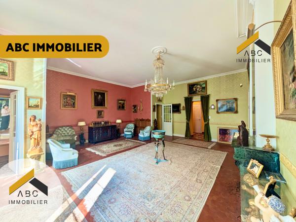 Orange (84100) Magnifique appartement de 182M2 - Centre Orange