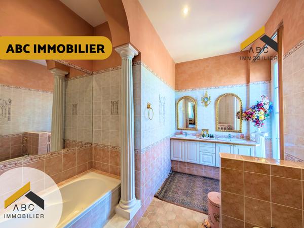 Orange (84100) Magnifique appartement de 182M2 - Centre Orange