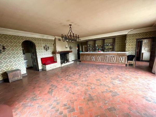 Immeuble à vendre |  Séreilhac |  600 m²