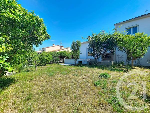 Maison à vendre  5 pièces - 129 m 2   ESTAGEL  - 66
