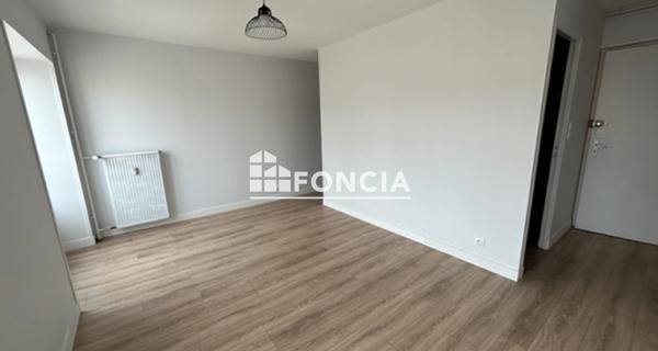 Location Studio 27 m² - Poitiers 86000