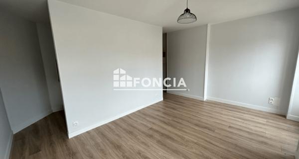 Location Studio 27 m² - Poitiers 86000