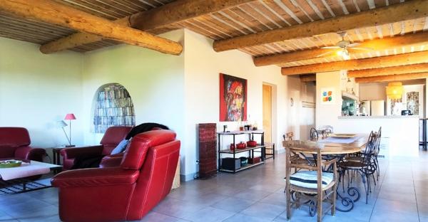 L'Isle-sur-la-Sorgue (84800) Proprieté 290m 2