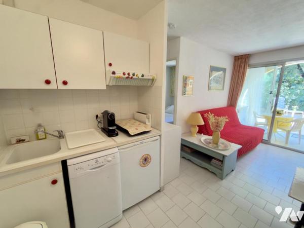 À Vendre - Appartement 2 pièces avec place de parking proche du centre-ville