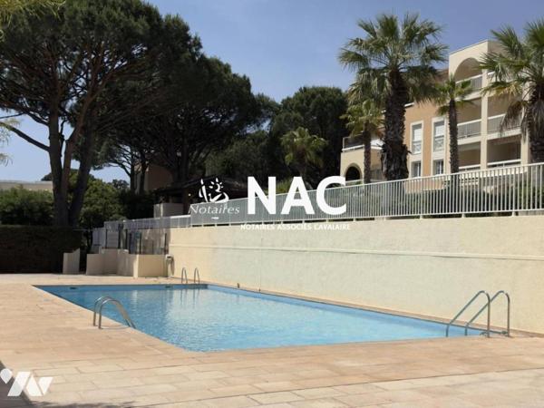À Vendre - Appartement 2 pièces avec place de parking proche du centre-ville