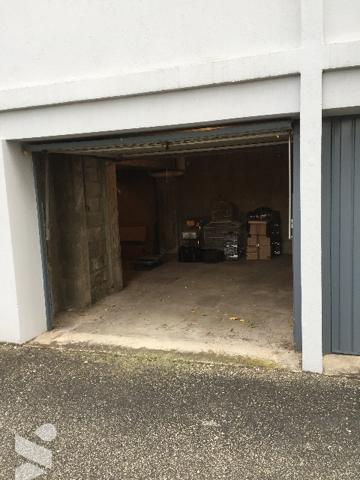 Saint-Etienne Rond-Point, F5 97 m2 , GARAGE  + 1 place de PARKING extérieure, à rafraichir 95 000 €