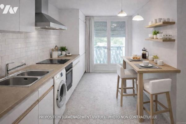 Saint-Etienne Rond-Point, F5 97 m2 , GARAGE  + 1 place de PARKING extérieure, à rafraichir 95 000 €