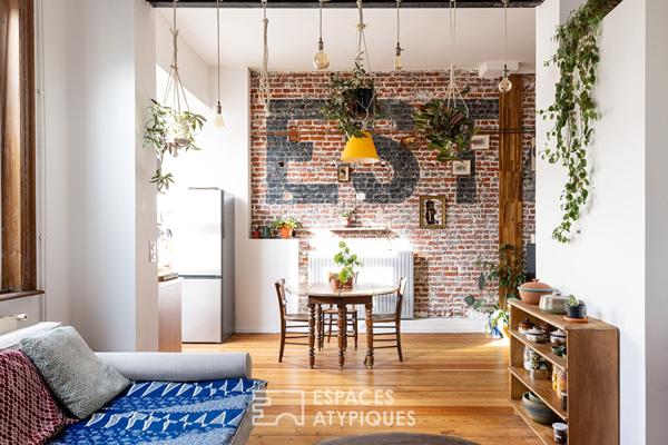 Appartement traversant et authentique à deux pas de la place de la République