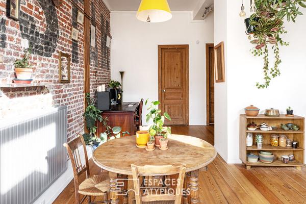 Appartement traversant et authentique à deux pas de la place de la République