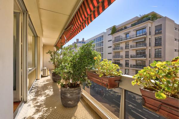 Lyon 6e – Vendôme – Appartement de 118 m² – 2 chambres, possibilité 3 – Grands balcons