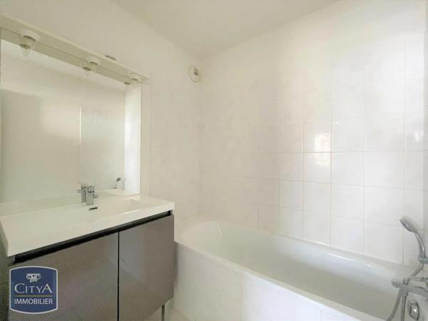 Appartement à louer 2 pièces 45.82m² Pineuilh (33220)