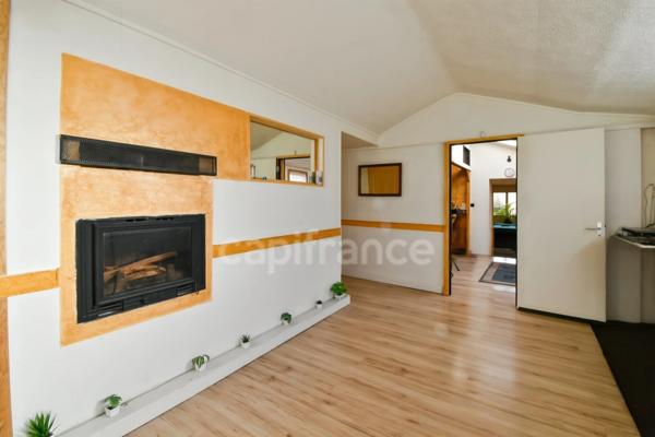 Maison atypique aux volumes exceptionnels – 143 m² de surfaces d’usage (habitable et pondérée) – Cannes Écluse (77130)