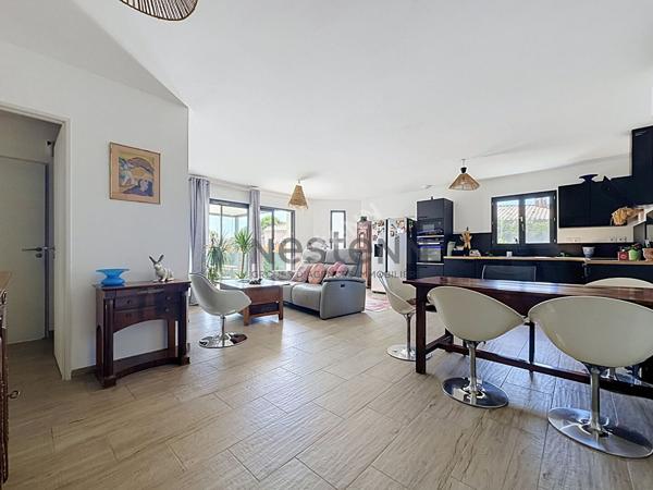 Maison neuve 5 pièces à vendre à Camaret sur Aigues - 335 000 €