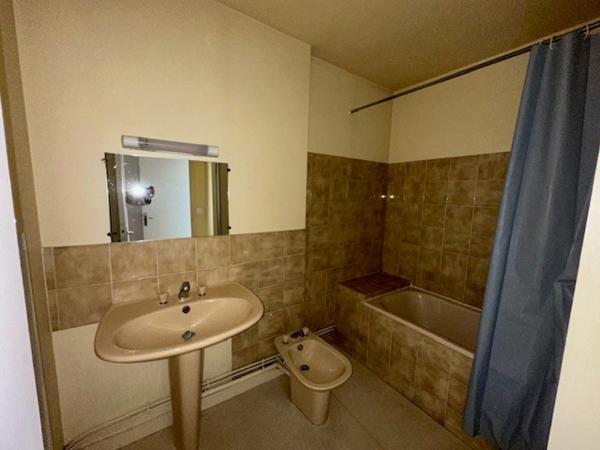 Appartement 3 pièce(s) 2 chambre(s) 53.7 m²