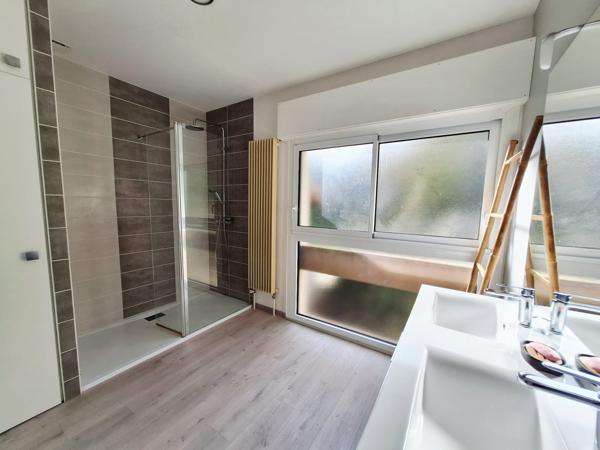 Sèvres-Anxaumont (86800) Maison d’architecte – 4 ch + 1 à aménager – Terrain 3 000 m² – Calme absolu – Sèvres-Anxaumont