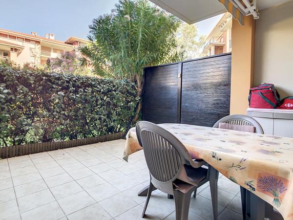 LE GRAND PARC Appartement Saint Aygulf centre ville parking piscine