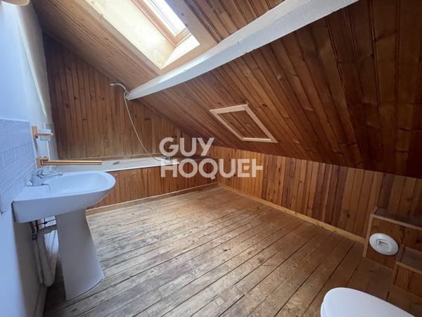 MAISON À VENDRE DE 7 PIÈCES DE 136,00 M²