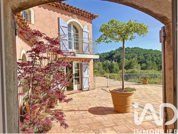 Maison à vendre 6 pièces 240 m² Sanary-sur-Mer