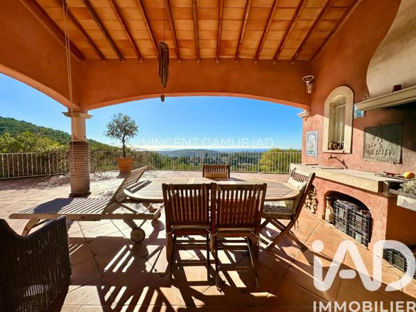 Maison à vendre 6 pièces 240 m² Sanary-sur-Mer