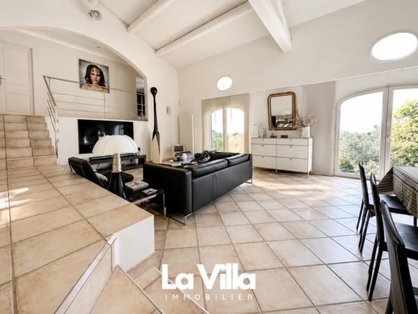Maison Bellegarde 5 pièce(s) 200 m2