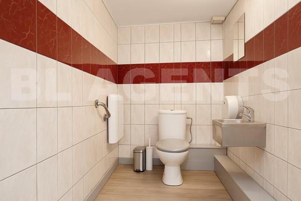 Maison d'habitation 5 chambres + local commercial sur parcelle constructible - Idéal promoteurs immo