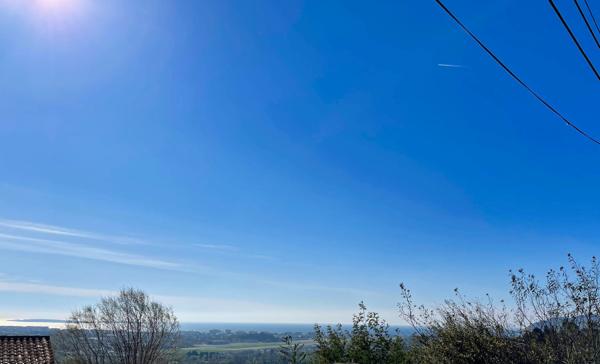 Mandelieu-la-Napoule (06210) Rare terrain vue mer secteur calme et résidentiel